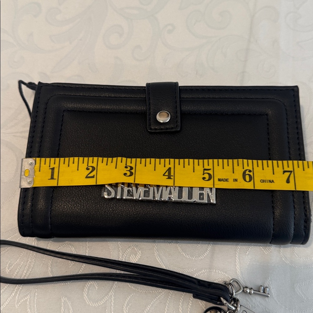 Steve Madden Black Wristlet Wallet - Picture 9 of 12